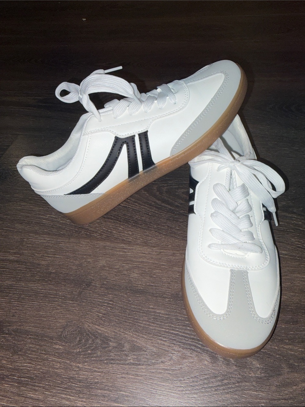 Streetwear Society White Sneakers with Black Stripes and Gum Sole